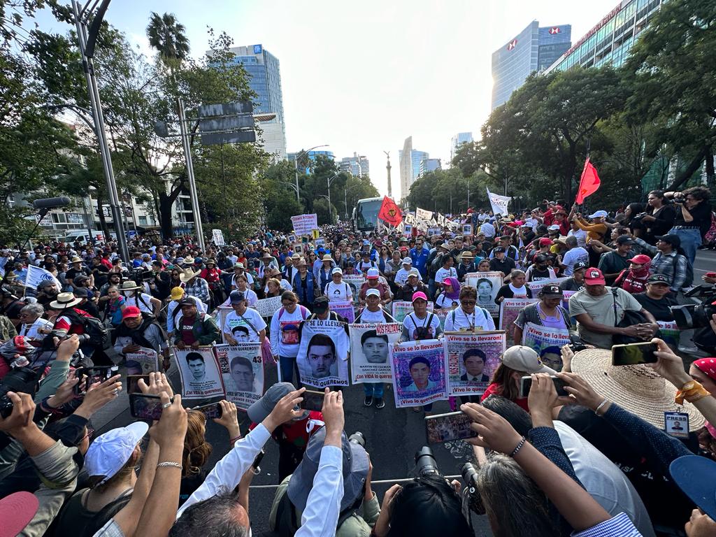 A 9 años de Ayotzinapa, padres rechazan narrativa del gobierno federal