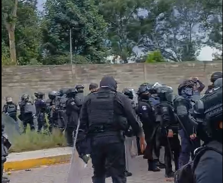 Represión para la ganancia ¡No al saqueo del agua en Xoxtla!